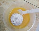 Foto langkah ke 6 dari resep Bola Bola Nasi Wortel Keju.