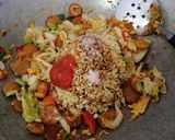 Foto langkah ke 12 dari resep Mie goreng.