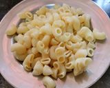 A picture of step 2 of Basil Cold Pasta.