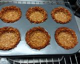 A picture of step 4 of Granola cups with fruit yogurt filling.