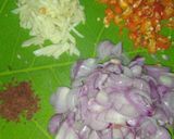 Foto langkah ke 2 dari resep Ikan teri sambal goreng bawang.