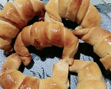 Foto del paso 9 de la receta: Medialunas de manteca