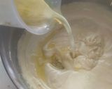 Foto langkah ke 3 dari resep Bolu Ketan Keju Lumer.