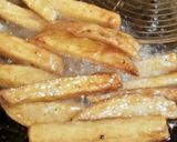A picture of step 5 of Honey chilli potato.