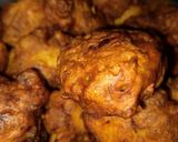 A picture of step 5 of Chicken pakodas.