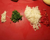 Foto del paso 3 de la receta: Cazuela de salmonetes con patatas en salsa de azafrán