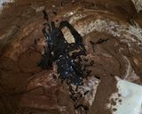 Foto langkah ke 5 dari resep Brownies Kukus Keju Coklat.