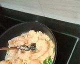 Foto langkah ke 3 dari resep Udang saus telor asin.