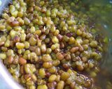 A picture of step 4 of Mazedar Moth (dal).