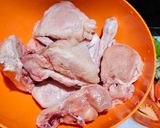 Foto langkah ke 1 dari resep Ayam Kuah Hitam Pandan Wangi🍗🥘_ (dng.Creamer).