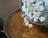 A picture of step 5 of Shahi Matar Mushroom Paneer.