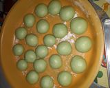 Foto langkah ke 4 dari resep Roti Kasur Pandan Keju.