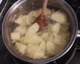 A picture of step 1 of Cheese and Potato Pie.