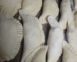 Foto del paso 5 de la receta: Empanadas de carne con masa casera 🥟🥟🥟