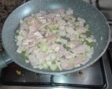 Foto del paso 1 de la receta Hojas de acelgas al ajillo con patatas en conserva
