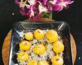 A picture of step 4 of Besan ke laddu.