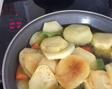 Foto del paso 4 de la receta: Patatas a lo pobre con Huevo y pechuga de pollo