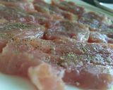 Foto del paso 2 de la receta: Panecillos de lomito de cerdo macerados en almíbar de cerveza