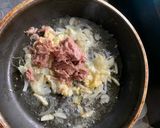 Foto langkah ke 2 dari resep Nasi goreng tuna.