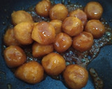 Foto langkah ke 5 dari resep Bebola Keria / Bola Ubi Salut Gula.