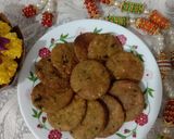 A picture of step 3 of #LBS # Bajra tikkis.