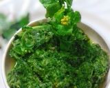 A picture of step 3 of Sarso Saag Bharta (Mustard Leaf Bharta).