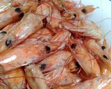 Foto langkah ke 2 dari resep Kaldu udang Mpasi.