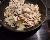 Foto del paso 2 de la receta: Pechugas con salsa de yogur en pan de pita