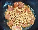 Foto del paso 3 de la receta: Gallina con Garbanzos & Vegetales