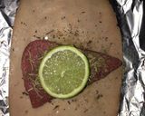 Foto del paso 3 de la receta: Atún empapelado al romero