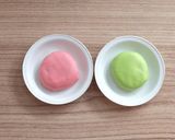 Foto langkah ke 4 dari resep Kue Ku / Kue Thok / Angku Kue / Moto Kebo.