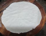 तांदळाची भाकरी (tandalachi bhakhri recipe in marathi) रेसिपी स्टेप 2 फोटो 