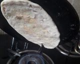 A picture of step 3 of Aloo stuffed garlic naan.