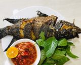Foto langkah ke 5 dari resep Ikan mujaer + sambal kemangi.