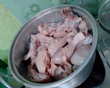 Foto langkah ke 1 dari resep Ayam goreng gurih.