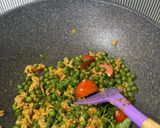 Foto langkah ke 5 dari resep Tumis Oncom Leunca Kemangi.