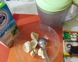 Foto langkah ke 1 dari resep Banana Coffee Cinnamon (Bacoci) Juice.