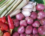 Foto langkah ke 1 dari resep Ayam Sehat Sambal Matah tanpa Minyak.