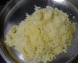 A picture of step 1 of Aaloo Halwa (potato pudding).