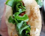 Foto del paso 2 de la receta: Sándwich🥪 de salchicha con salsa rosada
