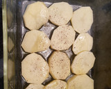 Foto del paso 4 de la receta: Pechuga de pollo con papas horneadas
