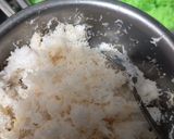 Foto langkah ke 6 dari resep Xoi La Dua (Ketan Pandan Manis Khas Vietnam).