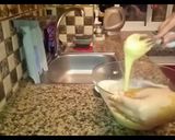 صورة لخطوة 2 من وصفة بسبوسة كيك بالتفاح