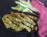 A picture of step 4 of Broad beans shaped mathri.