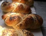 A picture of step 2 of Milk poppy seeds braids.