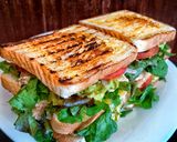A picture of step 8 of Tuna avocado sandwiches.