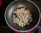 Foto del paso 2 de la receta: Pollo en pepitoria