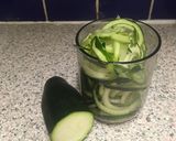 A picture of step 1 of Red pesto chicken courgetti.