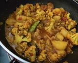 A picture of step 4 of Lunch box (Jeera rice,ajwain paratha, pili dal, gobhi aloo sabzi.