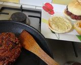 Une image de l'étape 3 de Burger végétarien (façon steak de bœuf).